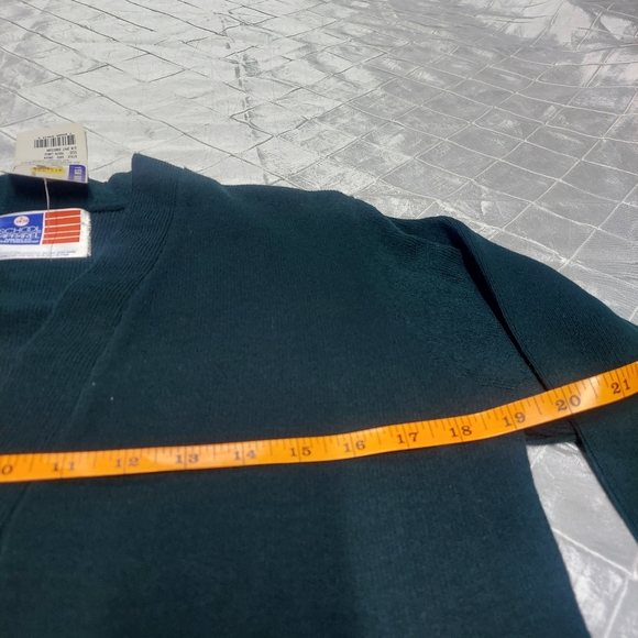 Girls school green uniform cardigan button up 2 front pockets.  Nwt. - Picture 7 of 13
